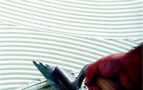 Τοποθέτηση πλακιδίων εσωτερικά & εξωτερικά